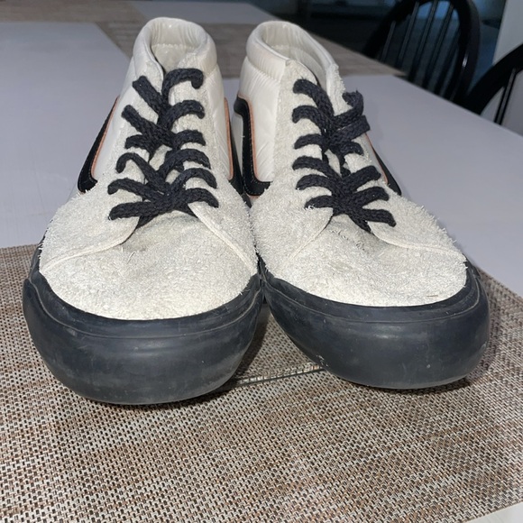 Vans Sk8-Mid in nylon and suede. Men's 9.5. Like new condition. Skate to create! - Picture 6 of 16